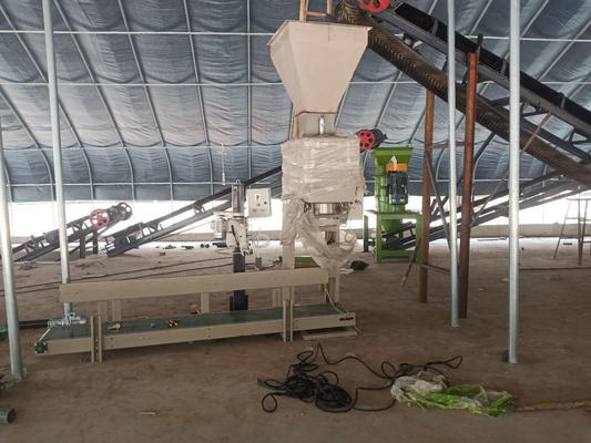 720*630*1980mm Máquina de embalagem de farinha YSX a motor elétrico de 25 kg para pellets e alimentos para animais