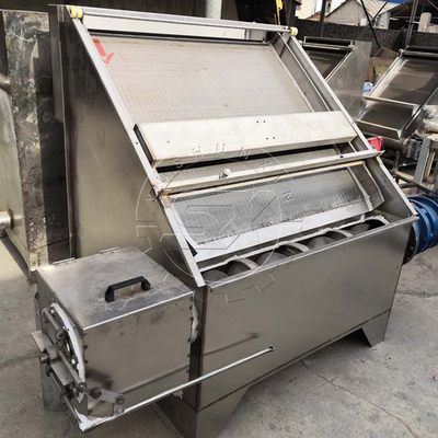 Separador sólido-líquido de tela inclinada 700 kg Peso ideal para tratamento de esgoto ao ar livre
